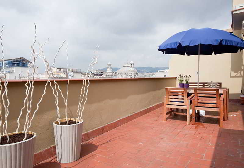 Rent Top Apartments Near Plaza De Catalunya Barcelona Eksteriør bilde