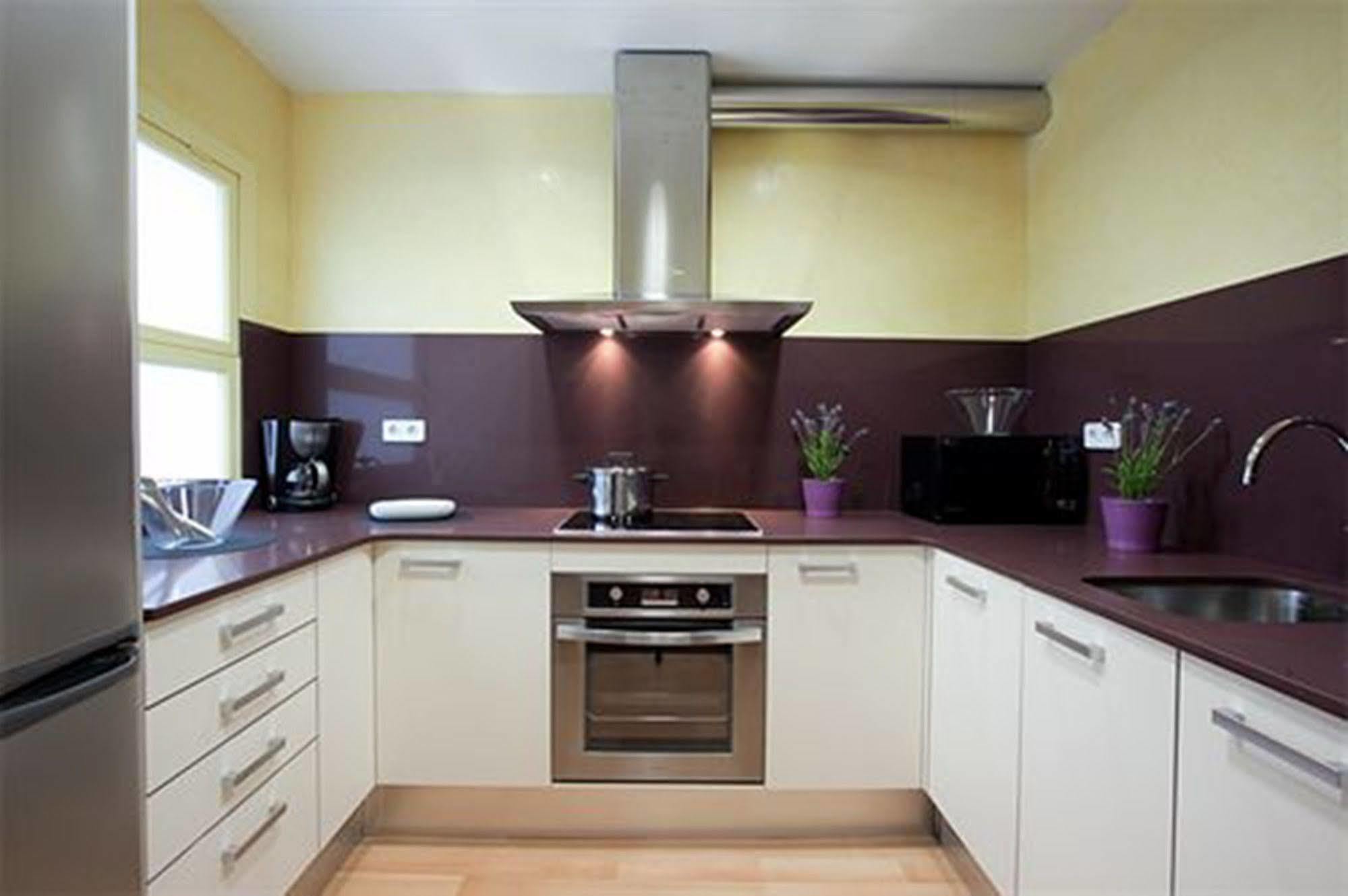 Rent Top Apartments Near Plaza De Catalunya Barcelona Eksteriør bilde