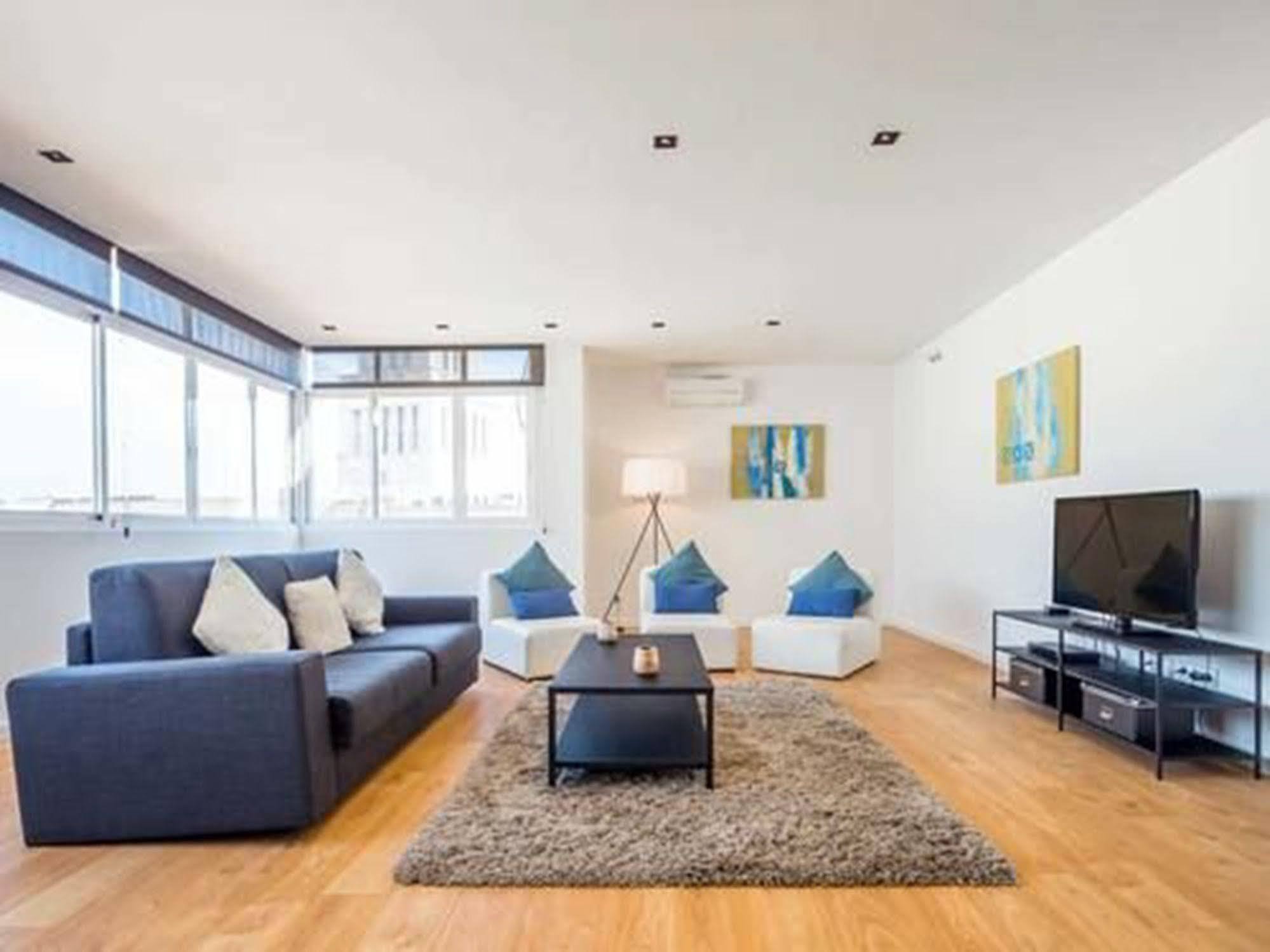Rent Top Apartments Near Plaza De Catalunya Barcelona Eksteriør bilde