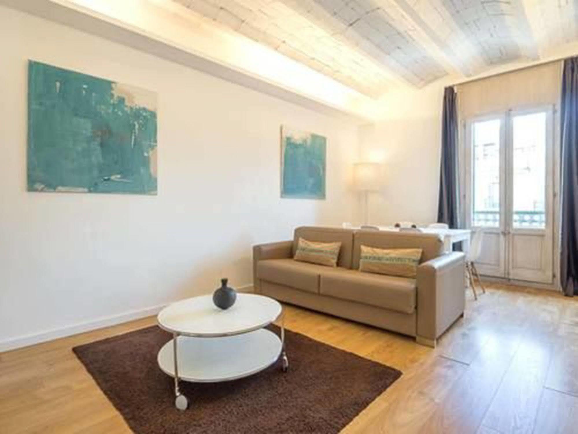 Rent Top Apartments Near Plaza De Catalunya Barcelona Eksteriør bilde