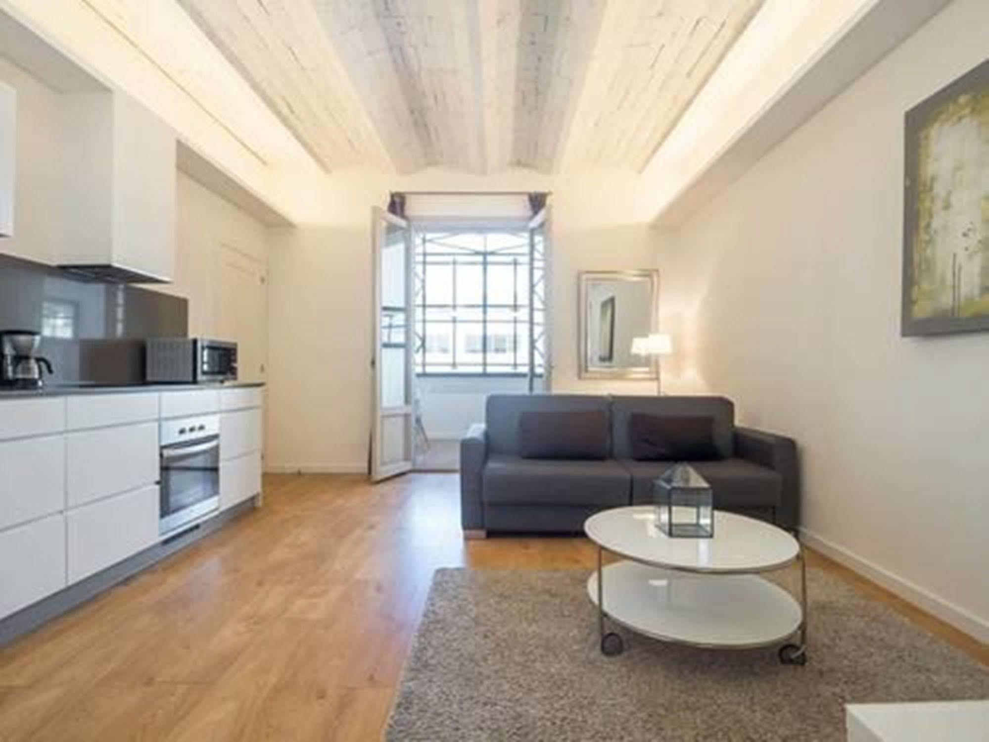 Rent Top Apartments Near Plaza De Catalunya Barcelona Eksteriør bilde