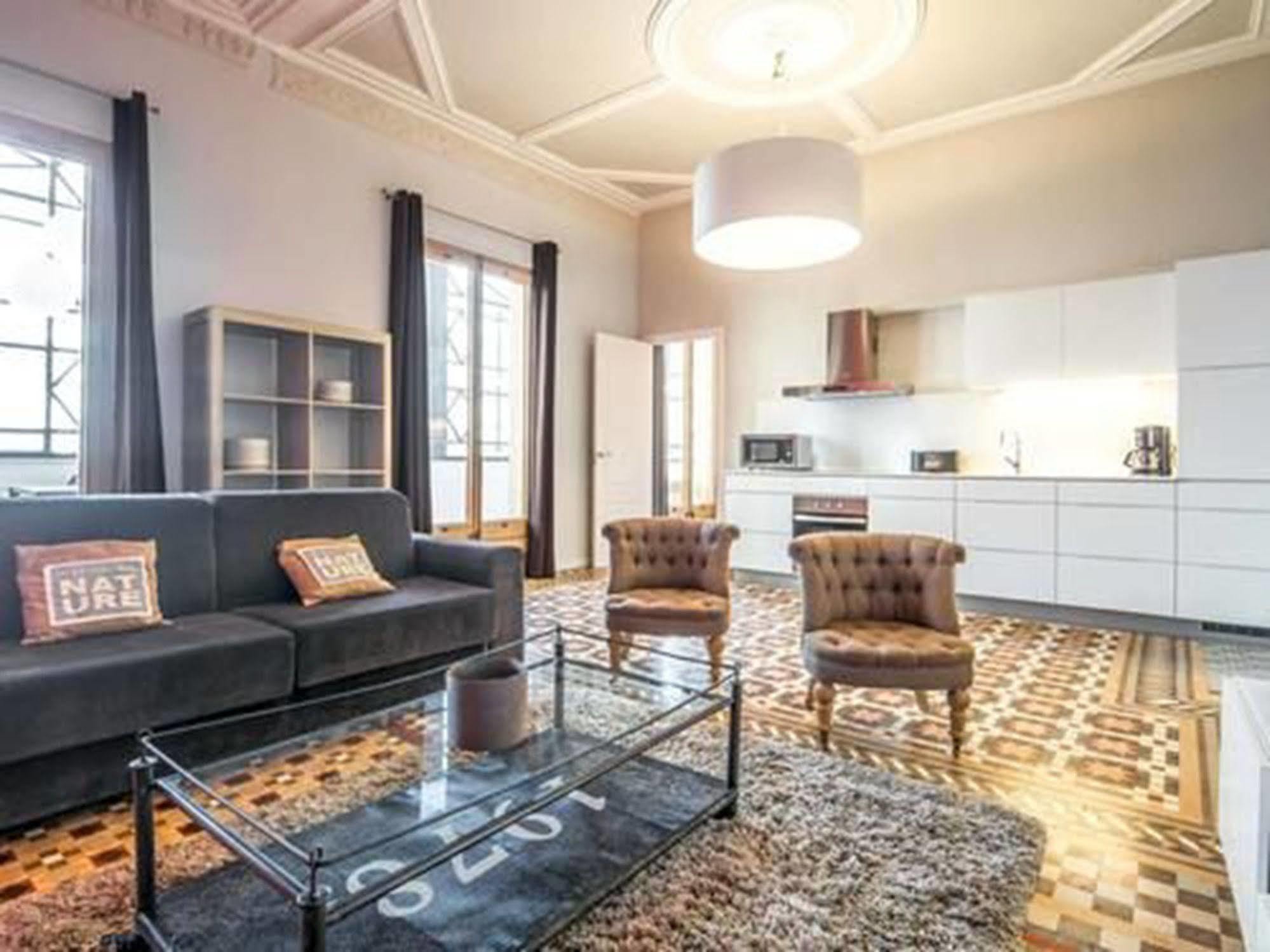 Rent Top Apartments Near Plaza De Catalunya Barcelona Eksteriør bilde